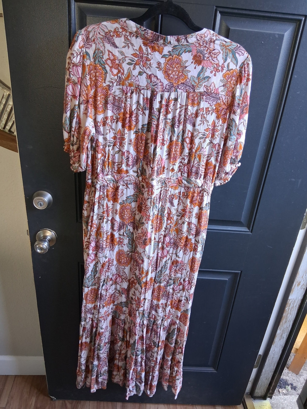 Floral Button-Front Maxi Dress — Cream with Rust Floral - Picture 4 of 6